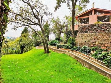 Casa en venta en Cerrada La Loma, La Herradura