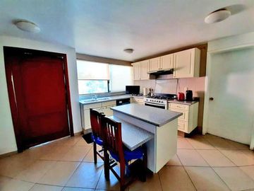 Casa en venta en Cerrada La Loma, La Herradura