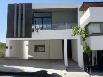 CASA VENTA $6,350,000 M.N. CUMBRES ELITE PREMIER A ESTRENAR