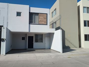 Casa en Venta en fraccionamiento VERONA