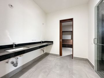 Casa en venta en Bosques de las Misiones Sector Encino en Santiago