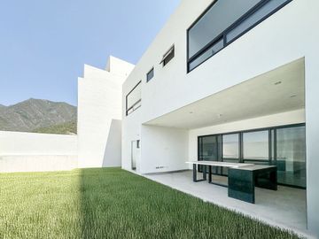 Casa en venta en Bosques de las Misiones Sector Encino en Santiago