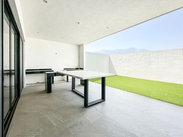 Casa en venta en Bosques de las Misiones Sector Encino en Santiago