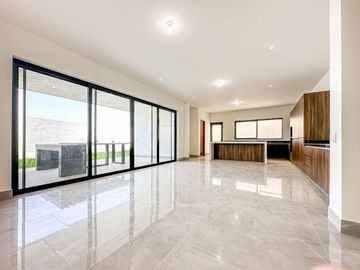 Casa en venta en Bosques de las Misiones Sector Encino en Santiago