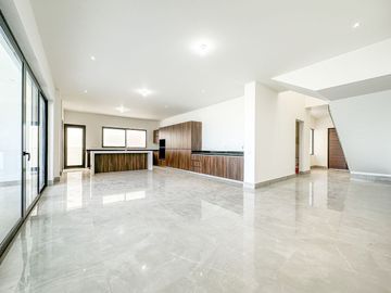 Casa en venta en Bosques de las Misiones Sector Encino en Santiago
