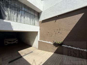 Propiedad en Venta sobre Av. Isidro Fabela, Toluca, Estado de México