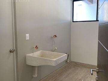 PREVENTA DE CASA MINIMALISTA EN FRACC. RESIDENCIAL LOMA BONITA, EN TAMPICO