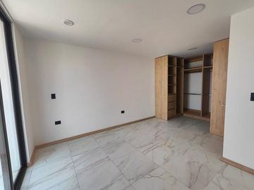 CASA EN VENTA EN PARQUE REAL RESIDENCIAL, ZONA SAN JUAN CUAUTLANCINGO.