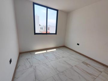 CASA EN VENTA EN PARQUE REAL RESIDENCIAL, ZONA SAN JUAN CUAUTLANCINGO.