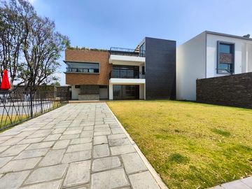 CASA EN VENTA EN PARQUE REAL RESIDENCIAL, ZONA SAN JUAN CUAUTLANCINGO.