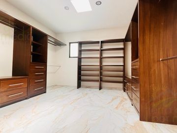 Increible y Exclusiva Casa en Venta en Cumbres del Lago Juriquilla, Queretaro, Mexico