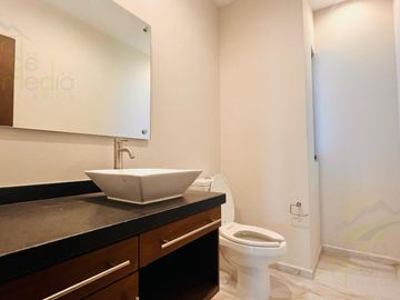 Increible y Exclusiva Casa en Venta en Cumbres del Lago Juriquilla, Queretaro, Mexico
