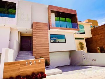 Increible y Exclusiva Casa en Venta en Cumbres del Lago Juriquilla, Queretaro, Mexico