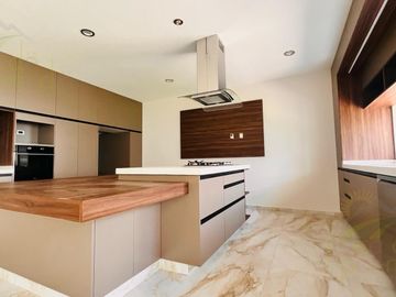 Increible y Exclusiva Casa en Venta en Cumbres del Lago Juriquilla, Queretaro, Mexico