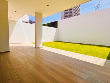Increible y Exclusiva Casa en Venta en Cumbres del Lago Juriquilla, Queretaro, Mexico