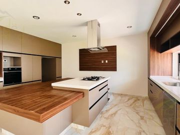 Increible y Exclusiva Casa en Venta en Cumbres del Lago Juriquilla, Queretaro, Mexico