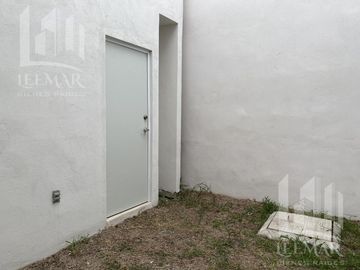 Casa  Nuevas en  venta, de 3 recamaras y 2.5 baños, en fracc. Floresta