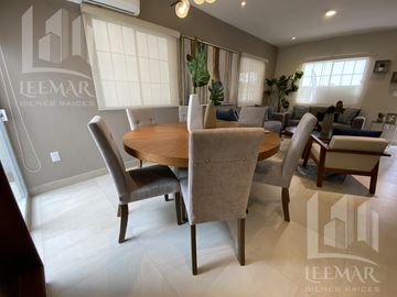 Casa  Nuevas en  venta, de 3 recamaras y 2.5 baños, en fracc. Floresta