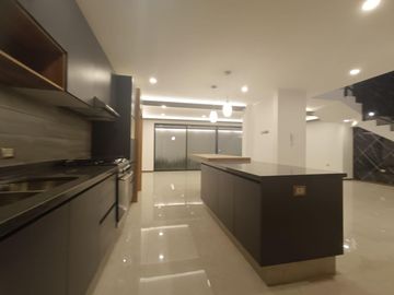 VENTA  casa de 4 recamaras en fraccionamiento Arboreto San Pedro Cholula