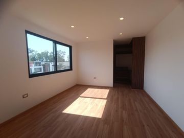VENTA casa 4 recamaras en Puebla fraccionamiento Arboreto