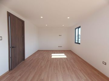 VENTA casa 4 recamaras en Puebla fraccionamiento Arboreto