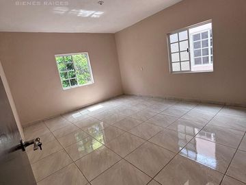 Casa en  Venta 2 recamaras con patio y estacionamiento en la col. Borreguera