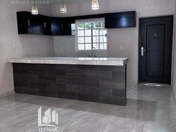 Casa en  Venta 2 recamaras con patio y estacionamiento en la col. Borreguera