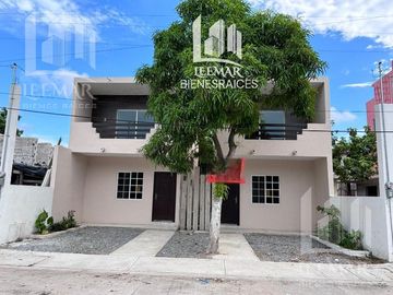 Casa en  Venta 2 recamaras con patio y estacionamiento en la col. Borreguera