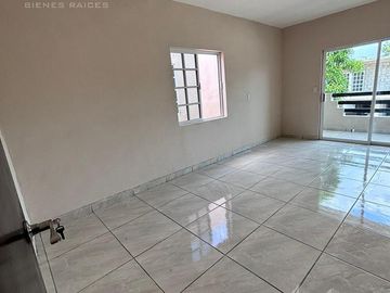 Casa en  Venta 2 recamaras con patio y estacionamiento en la col. Borreguera