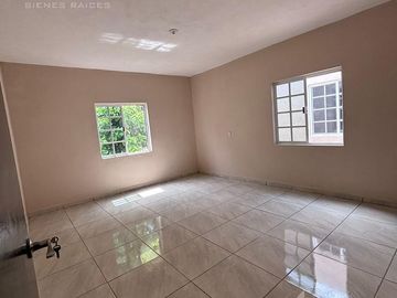 Casa en  Venta 2 recamaras con patio y estacionamiento en la col. Borreguera