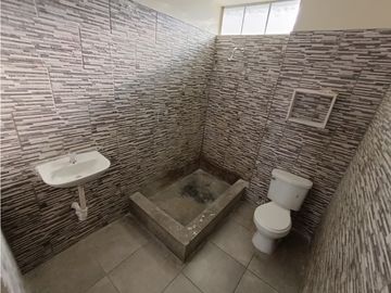 VILLA MARÍA DEL TRIUNFO - VENTA CASA CON COCHERA - ÁREA 160 m2