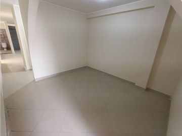 VILLA MARÍA DEL TRIUNFO - VENTA CASA CON COCHERA - ÁREA 160 m2
