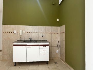 Venta PH 2 AMB Isidro Casanova PATIO APTO CREDITO