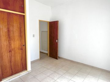 Venta PH 2 AMB Isidro Casanova PATIO APTO CREDITO