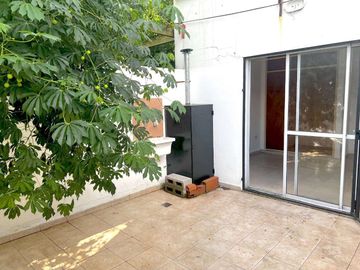 Venta PH 2 AMB Isidro Casanova PATIO APTO CREDITO