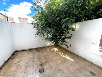 Venta PH 2 AMB Isidro Casanova PATIO APTO CREDITO