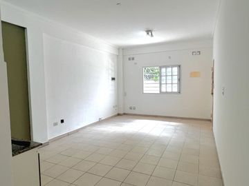 Venta PH 2 AMB Isidro Casanova PATIO APTO CREDITO