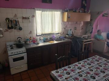 VENTA CASA - DEPTO Y LOCAL CON COCHERA EL TALAR