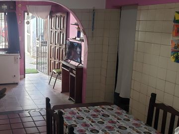 VENTA CASA - DEPTO Y LOCAL CON COCHERA EL TALAR