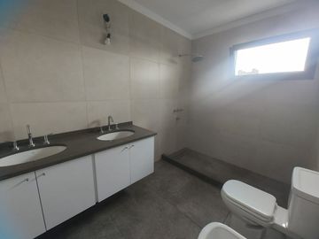 VENTA CASA LOTE INTERNO CEIBOS - PUERTOS