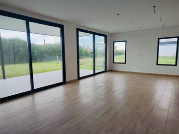 VENTA CASA LOTE INTERNO CEIBOS - PUERTOS