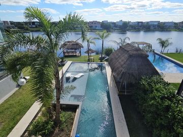 VENTA CASA PUERTOS  VISTAS CON MUELLE PRIVADO