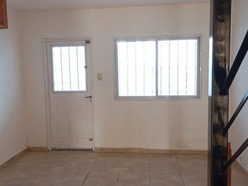 VENTA DUPLEX APTO CREDITO B° LAS PALMAS DESOCUPADO