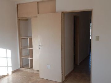 VENTA DUPLEX APTO CREDITO B° LAS PALMAS DESOCUPADO