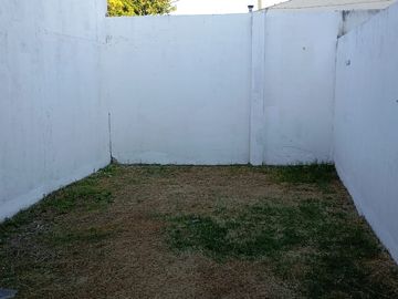 VENTA DUPLEX APTO CREDITO B° LAS PALMAS DESOCUPADO