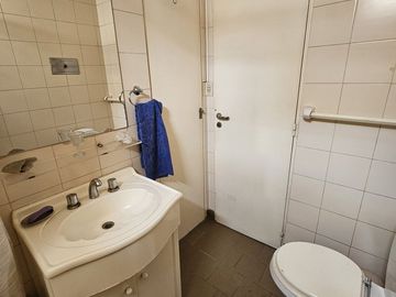 VENTA DEPARTAMENTO 6 AMBIENTES RECOLETA BAULERA