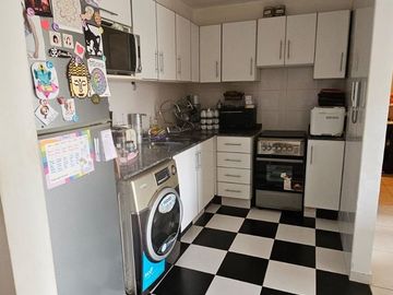 VENTA Dpto. 2 amb. con pileta en Villa del Parque