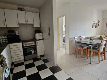 VENTA Dpto. 2 amb. con pileta en Villa del Parque