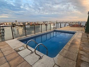 VENTA Dpto. 2 amb. con pileta en Villa del Parque