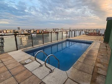 VENTA Dpto. 2 amb. con pileta en Villa del Parque